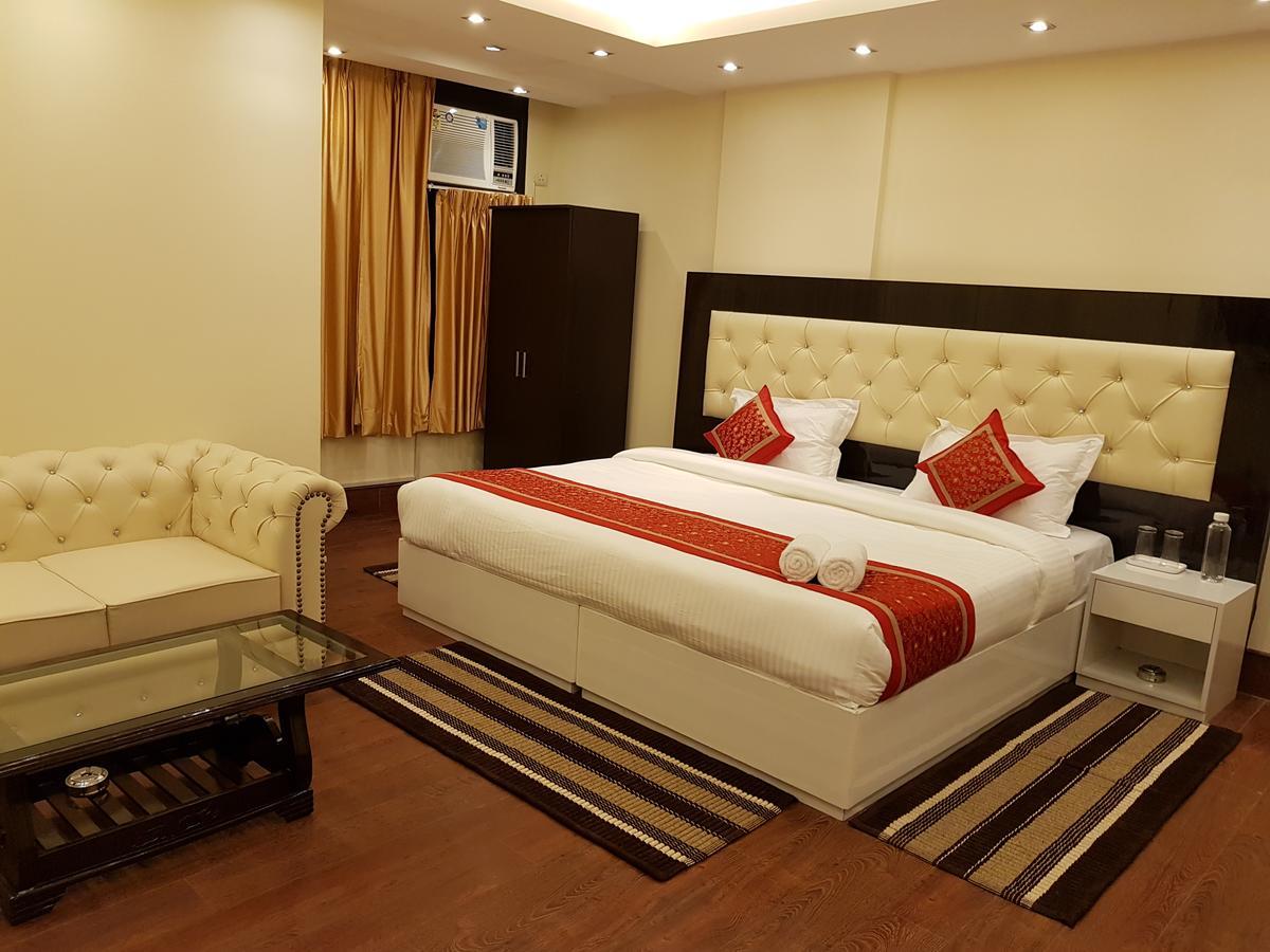 La Residenza Bed and Breakfast New Delhi Eksteriør billede
